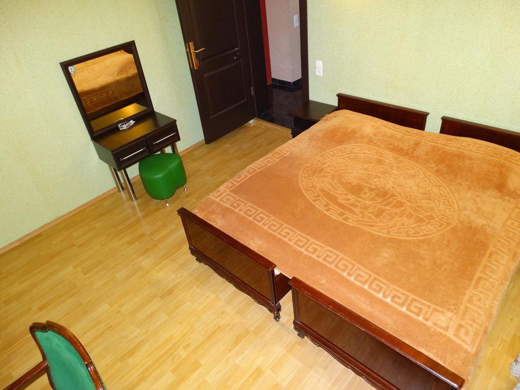 Hotel Sano Kutaissi Zimmer foto