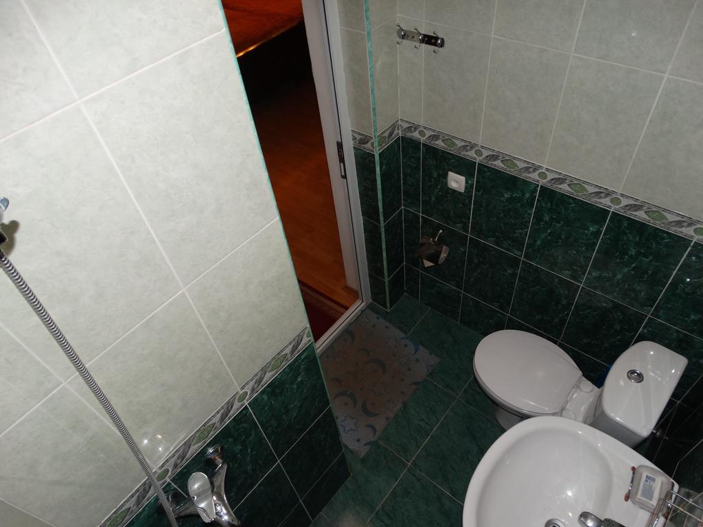 Hotel Sano Kutaissi Zimmer foto